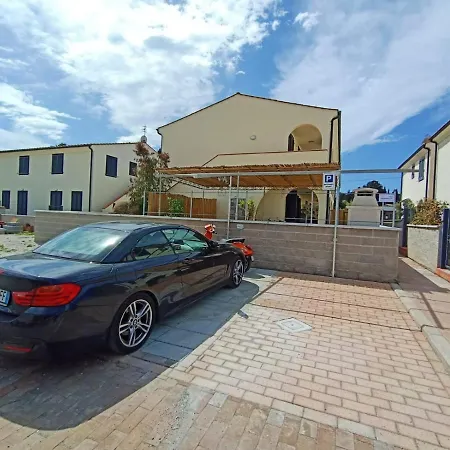 Il Polpoleo In Isola D'elba ポルト・アッズッロ